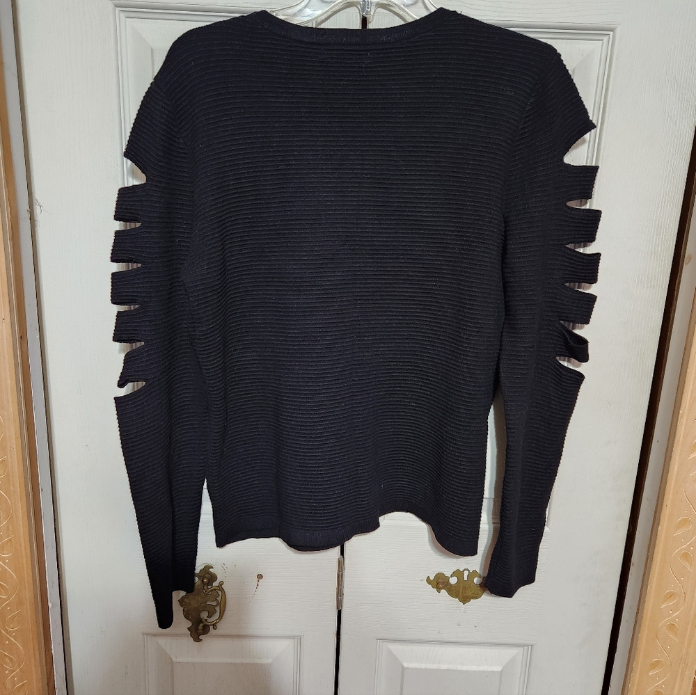 J Lo Black Sweater with Cut-Out Sleeves - Picture 10 of 10